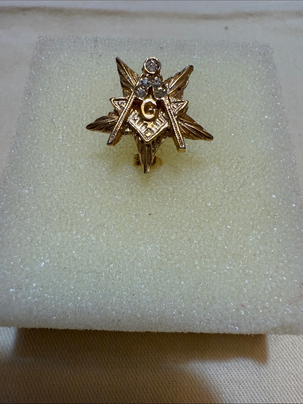 Gold-Tone OES Worthy Patron Star Lapel Pin - Women Jewelry
